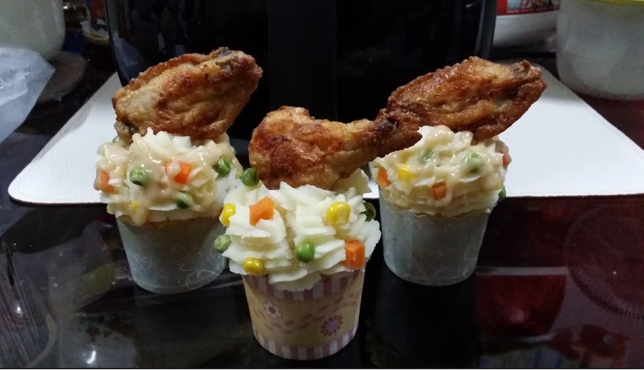Name:  Chicken Wing Cupcake.jpg
Views: 362
Size:  119.2 KB