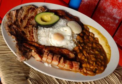 Name:  bandeja_paisa.jpg
Views: 1348
Size:  31.6 KB